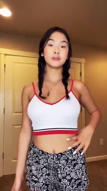 @viptoriaaa boob with recoil