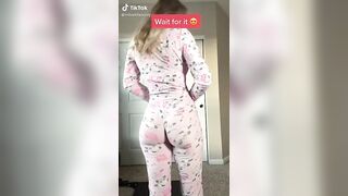 Sexy TikTok Girls: That recoil is amazing #1