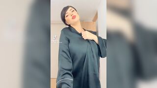 Sexy TikTok Girls: Cup runneth all over #1