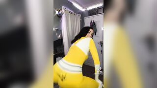 Sexy TikTok Girls: An old friend from high school shaking that ass #4