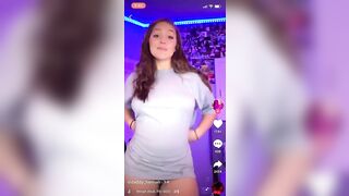 Sexy TikTok Girls: I think this was the best of this trend. #2