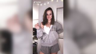 Sexy TikTok Girls: No one does Star Wars content like SydTheSenator #2