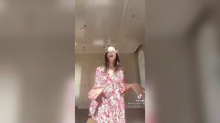 Sexy TikTok Girls: How good is your pause game #3