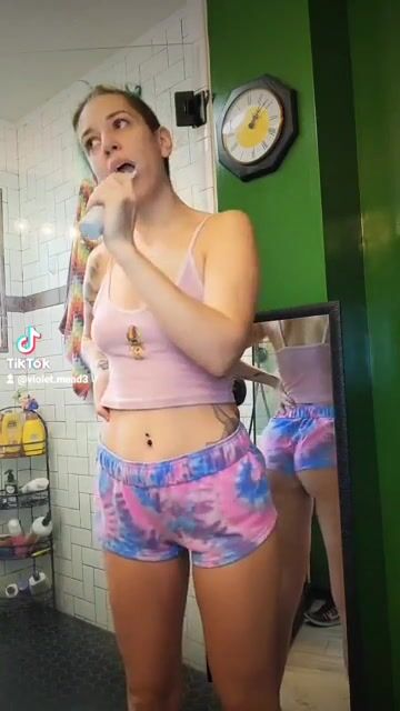 How I brush my teeth every morning ????