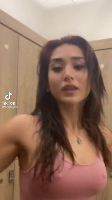 Thousands of people watched her do this