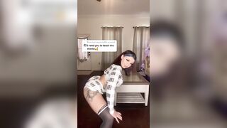 Sexy TikTok Girls: A full TikTok thot tutorial from @earwaxsmeller #2