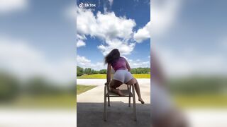 Sexy TikTok Girls: Get to pause game on #2