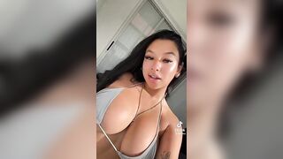 Sexy TikTok Girls: That necklace fits nicely #3