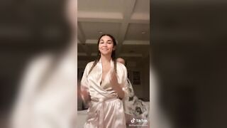 Sexy TikTok Girls: Chantel Jefferies almost showing the titty #4