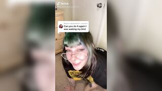 Goth shaking ass, imagine the backshots