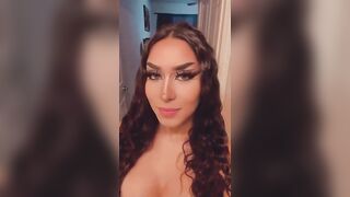 Sexy TikTok Girls: @xokxko Seductive eyes #2