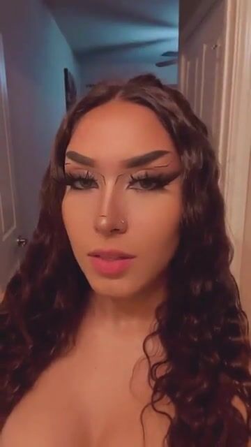 @xokxko Seductive eyes