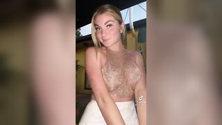 Sexy TikTok Girls: Look! It’s a super hot girl with nice titties #3