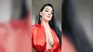 Sexy TikTok Girls: Should I throw this chair away ? #2