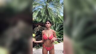 Sexy TikTok Girls: Such a shame she has a gimbal motion stabilization on her tater tots #3