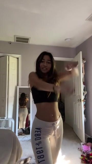 @yasminesams // Age: 18 // Bruh ????????????????