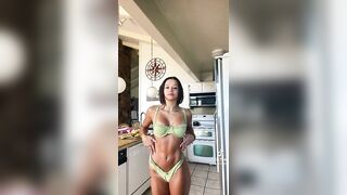 Sexy TikTok Girls: Jesus Christ!! ♥️♥️♥️♥️♥️♥️ #4