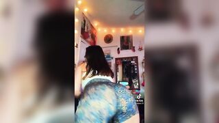 Sexy TikTok Girls: Shows off all the right angles as she shakes that fat ass ♥️♥️ #4