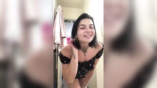 Sexy TikTok Girls: I’m all ears. #4