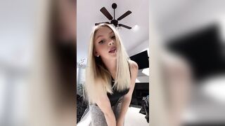 Sexy TikTok Girls: Grey sweatpants makes asses look 100 times fatter #1