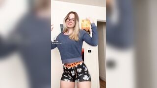 Sexy TikTok Girls: all that movement #2
