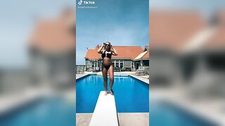 Sexy TikTok Girls: Showing off her rear #2