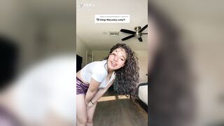 Sexy TikTok Girls: Showing off her ... Hair? #2