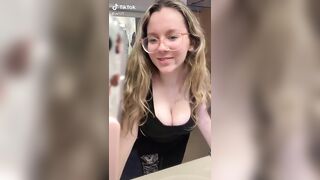 Sexy TikTok Girls: More Yellz0 #1