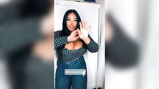 TikTok Big Titties: Busty afrobeat #2