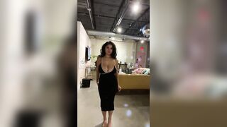 TikTok Tits: Can I get a little commotion for the cleavage #2