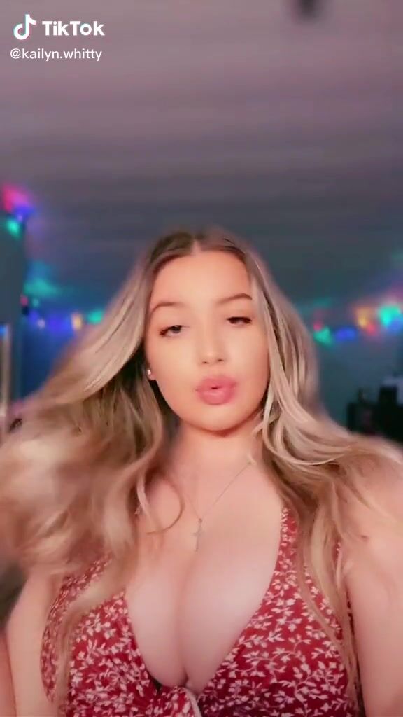 Wish I was that necklace