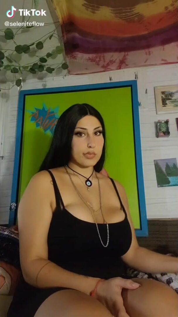 white baddie tits bouncing like crazy