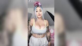 TikTok Tits: Sunday boobs #1