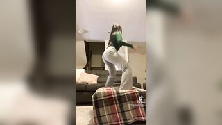 TikTok Tits: ♥️♥️♥️♥️ no sub for her? #3