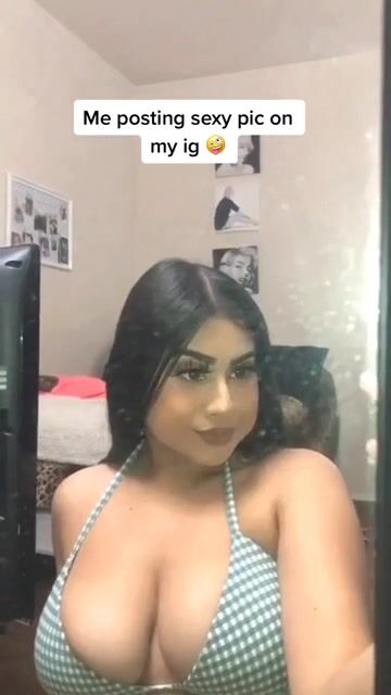 Mirror dirty but she got a nice set ????????