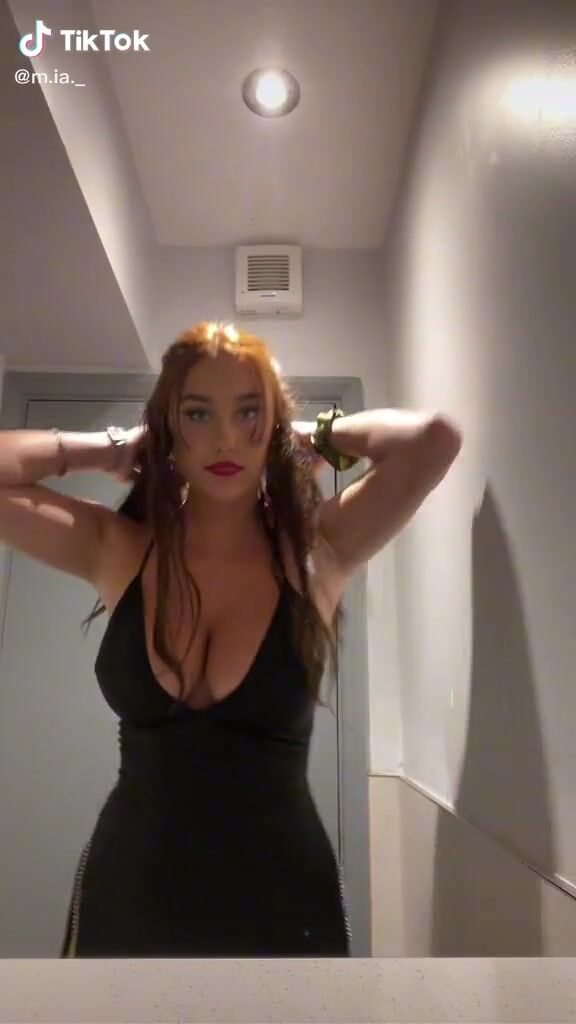 Filmed In A Zizzi Toilet, Idc The Dance????