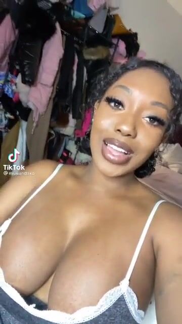 thank you so much for wearing that top????