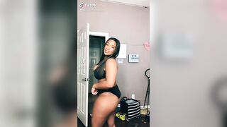 TikTok Tits: Pop one for the homiesss #4