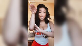 TikTok Tits: Hooterz #2