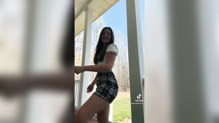TikTok Thot: Skirts are the best #4