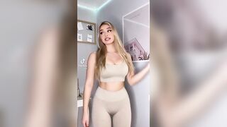 TikTok Thot: Blonde shimmy #2