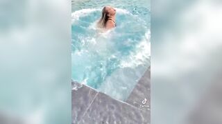 TikTok Thot: Splits fall into pool #4