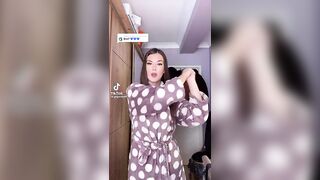 TikTok Thot: blue batting #1