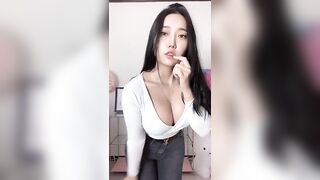 TikTok Thot: Busty Korean #1