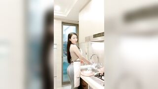 TikTok Thot: Wash dish #4