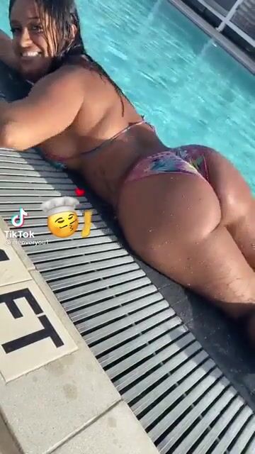 That pool looks so refreshing ???????? №2