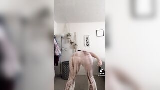 TikTok Ass: White girl with fat ass + Flare pants = best thing ever #3