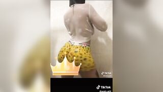 TikTok Hotties: Thicc latina twerking in the shower #2