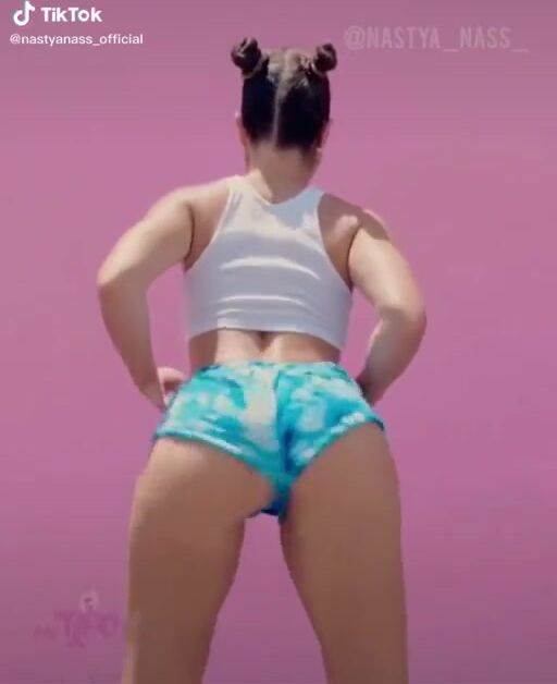 Ok now watch it again and look at her shorts...