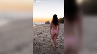 TikTok Hotties: Oh wait... almost didn’t notice that nice sunset #2